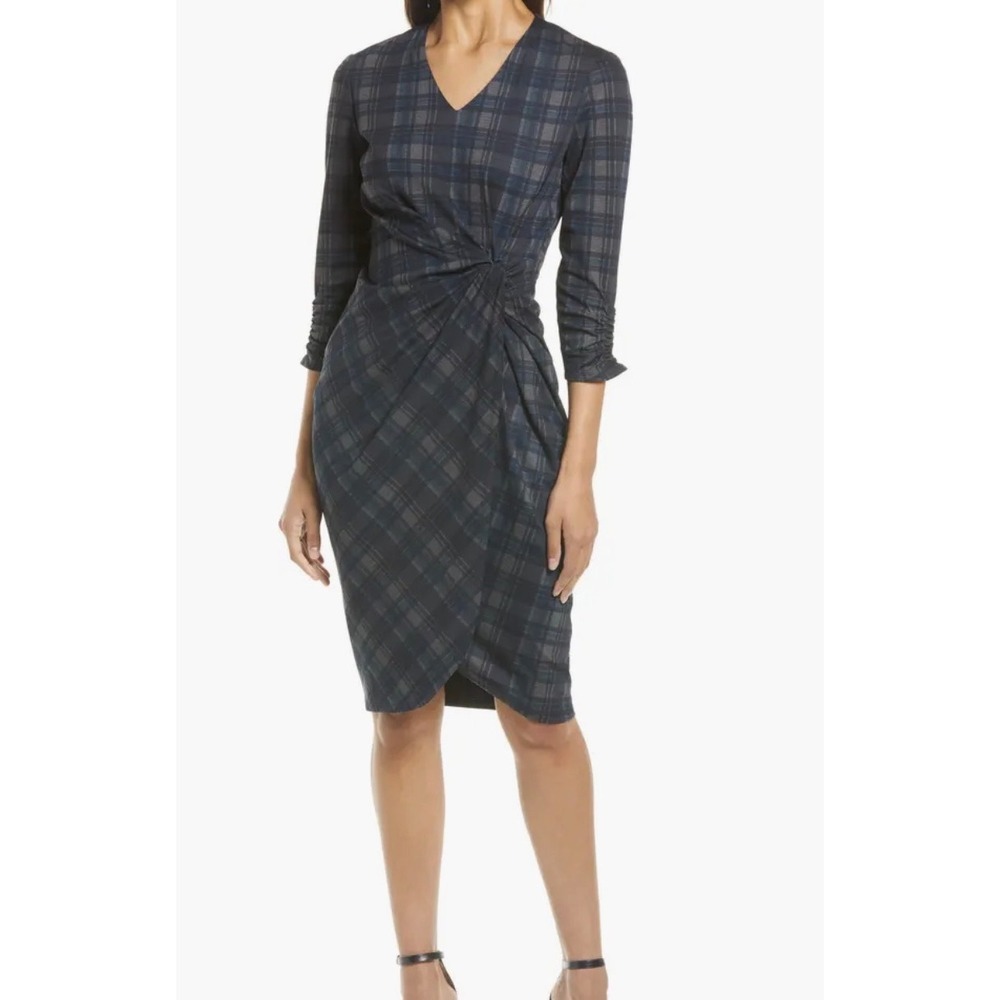 Tahari Sheath Blue Plaid Long Sleeve Dress Size 6